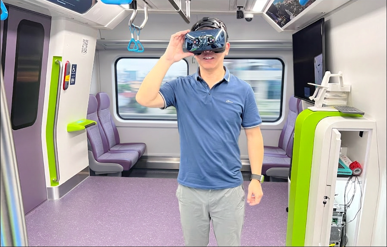 Mixed Reality in Rail Transit: Designing the Future of Public Transport